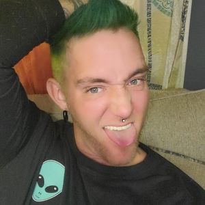 Meet your Posher, Nicholas